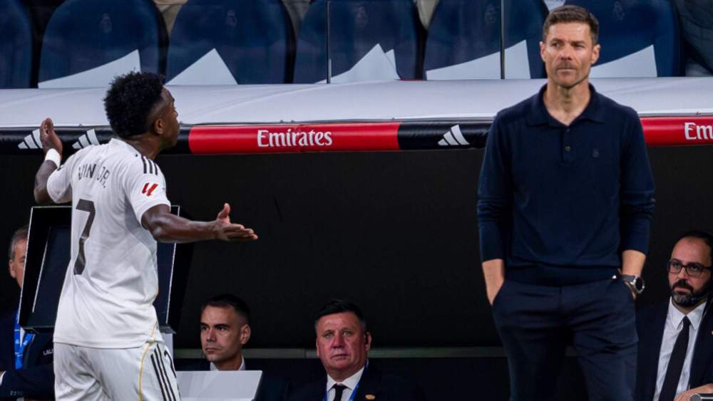 Vinicius Junior fue sustituido en el Clásico y estalló por la decisión de Xabi Alonso. Vinicius Junior fue sustituido en el Clásico y estalló por la decisión de Xabi Alonso.