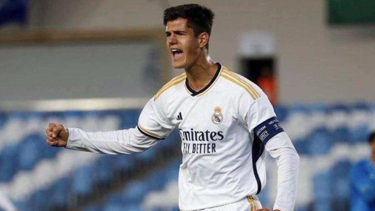 Chema Andrés en un paritdo con el Castilla Chema Andrés en un paritdo con el Castilla
