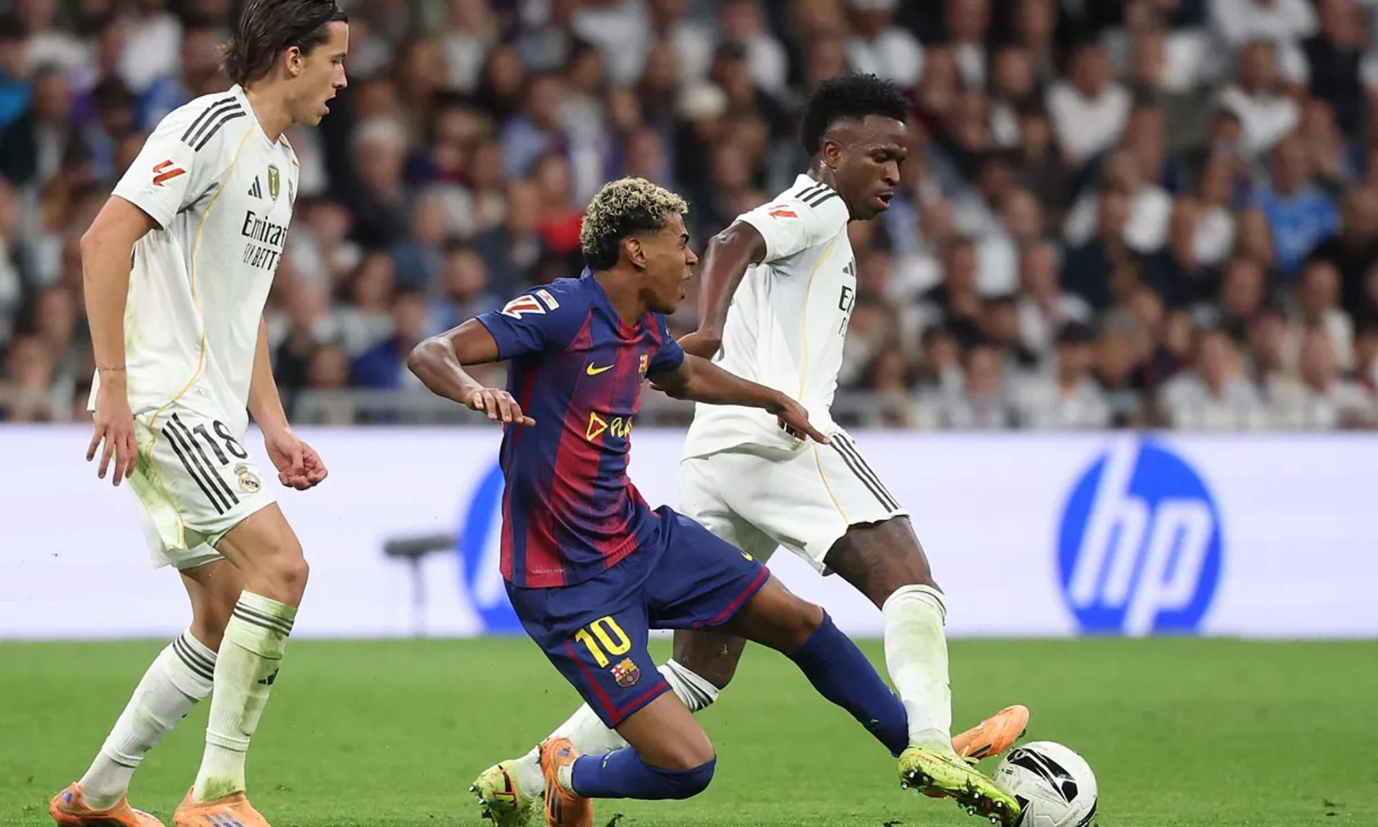 La entrada de Lamine Yamal a Vinicius Junior, señalado en un primer momento como penalti, no lo es para el Comité Técnico de Árbitros (CTA). La entrada de Lamine Yamal a Vinicius Junior, señalado en un primer momento como penalti, no lo es para el Comité Técnico de Árbitros (CTA).