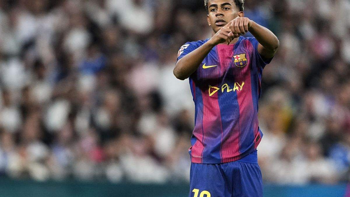 Lamine Yamal jugando un partido con el Fútbol Club Barcelona. Lamine Yamal jugando un partido con el Fútbol Club Barcelona.