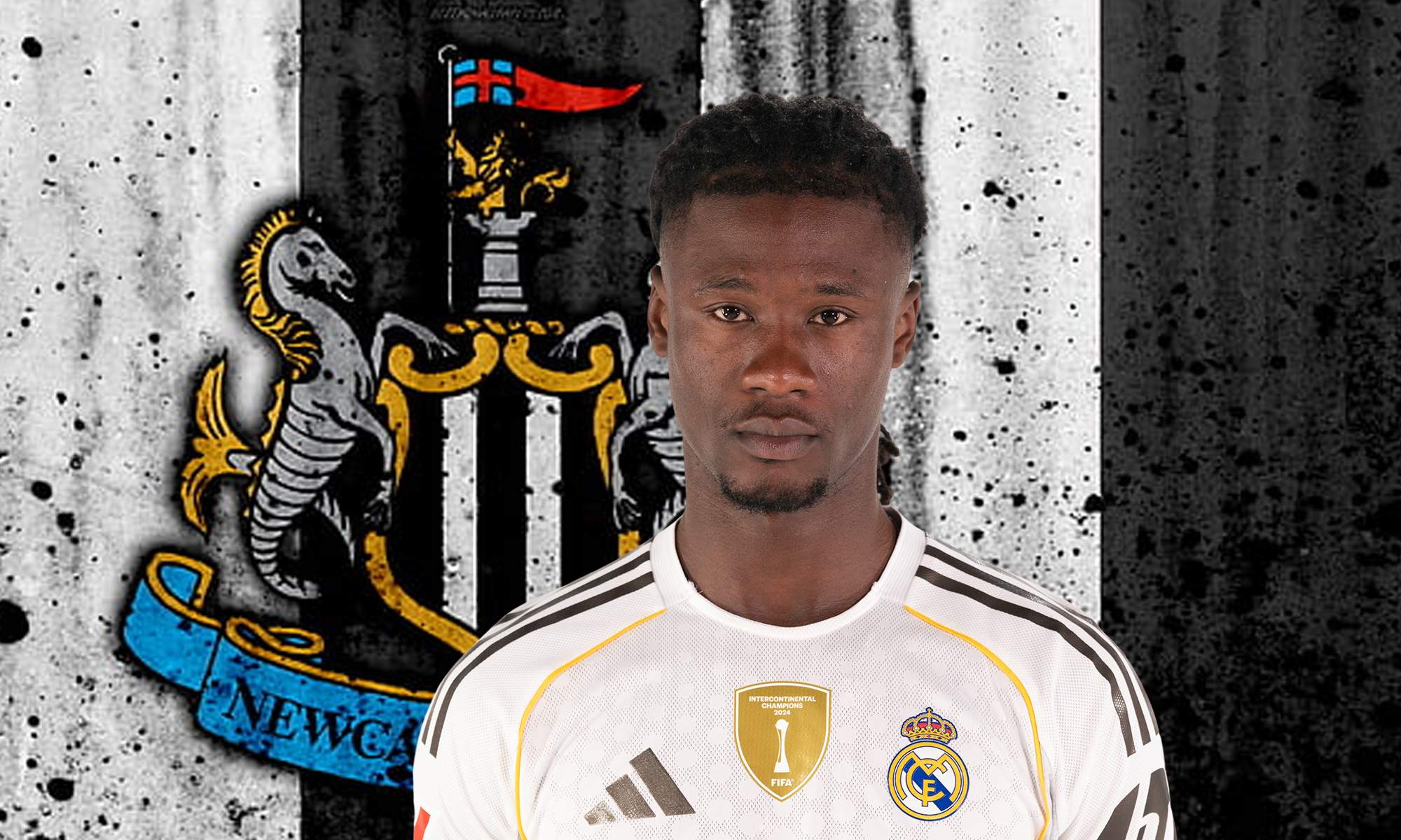 Eduardo Camavinga y un wallpaper del Newcastle. 