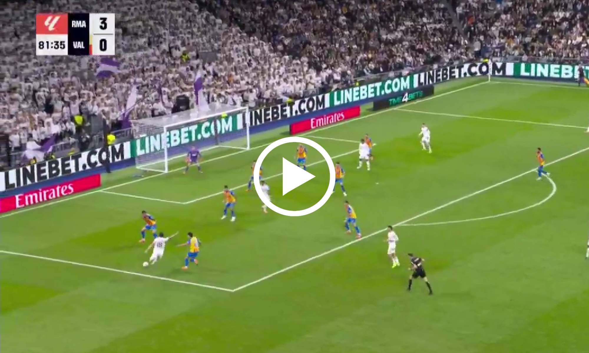 Álvaro Carreras hace el cuarto y definitivo gol ante el Valencia