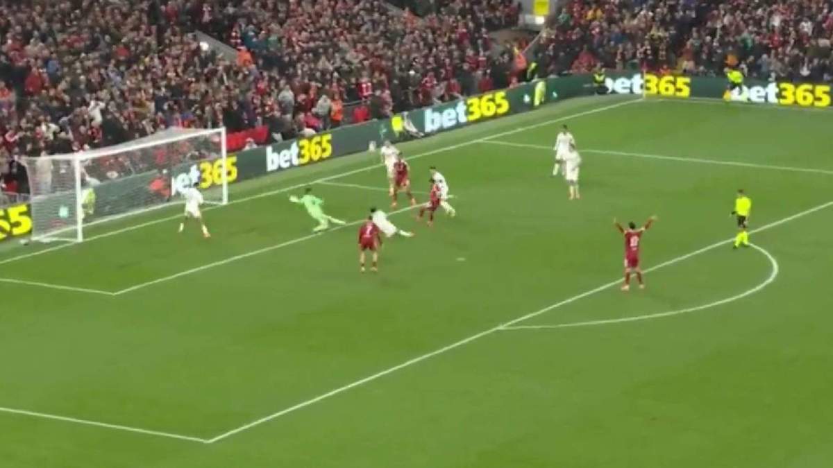 Courtois da vida al Madrid