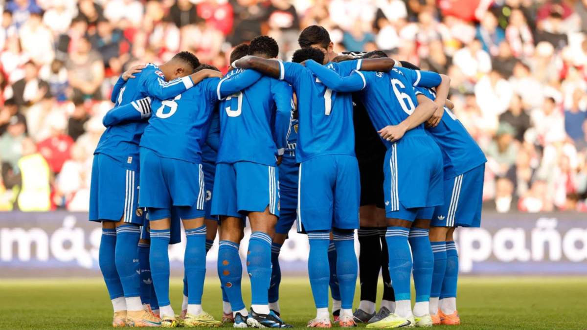 Jugadores del Real Madrid antes de empezar el partido
