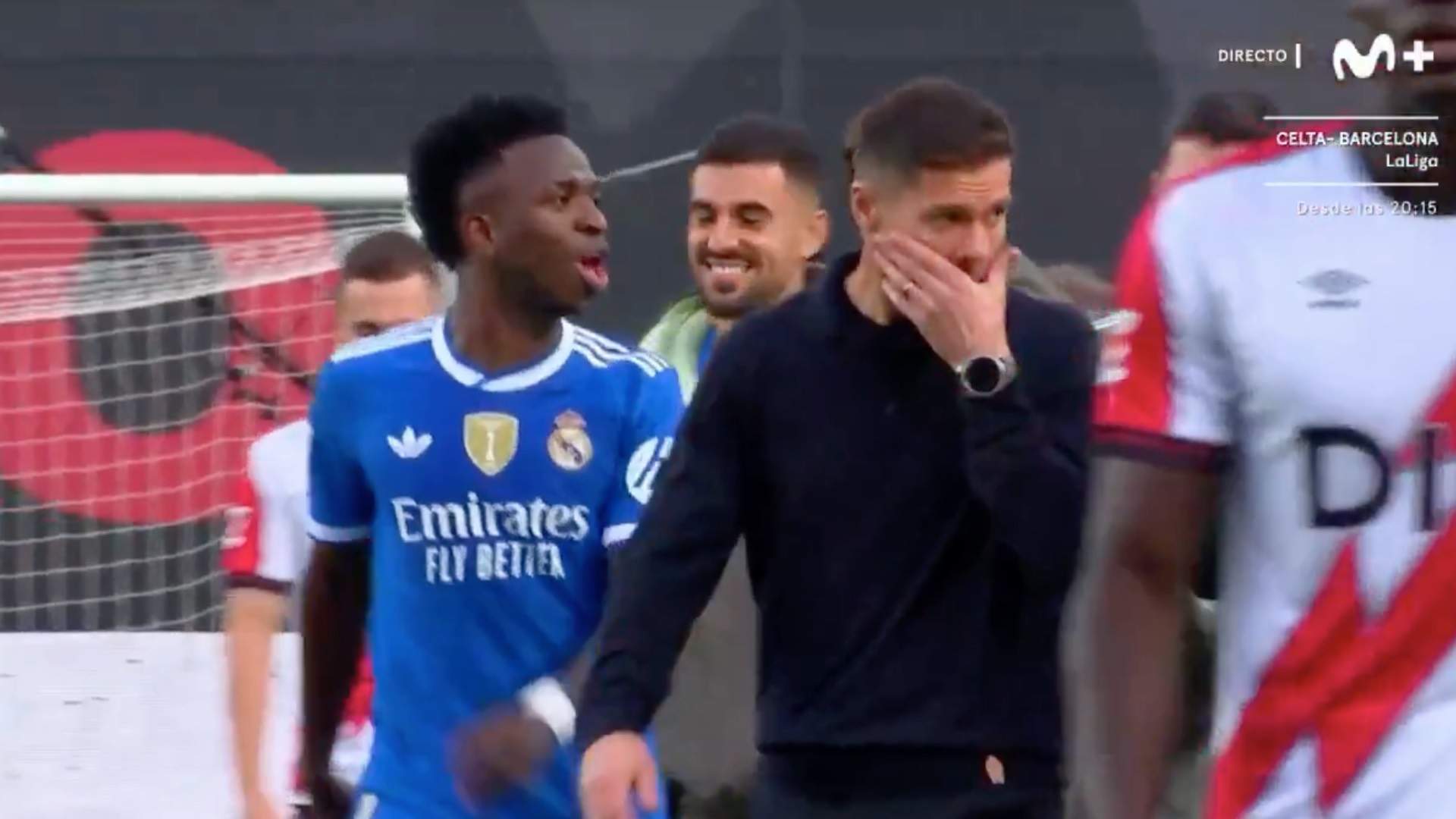 Ni caso, el gesto de Xabi Alonso cuando Vinicius se fue a por un jugador: "Eres..."