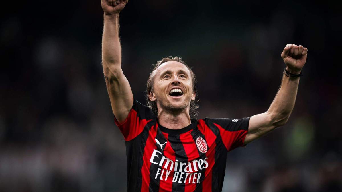 Luka Modric of AC Milan celebrates the victory at the end of scaled