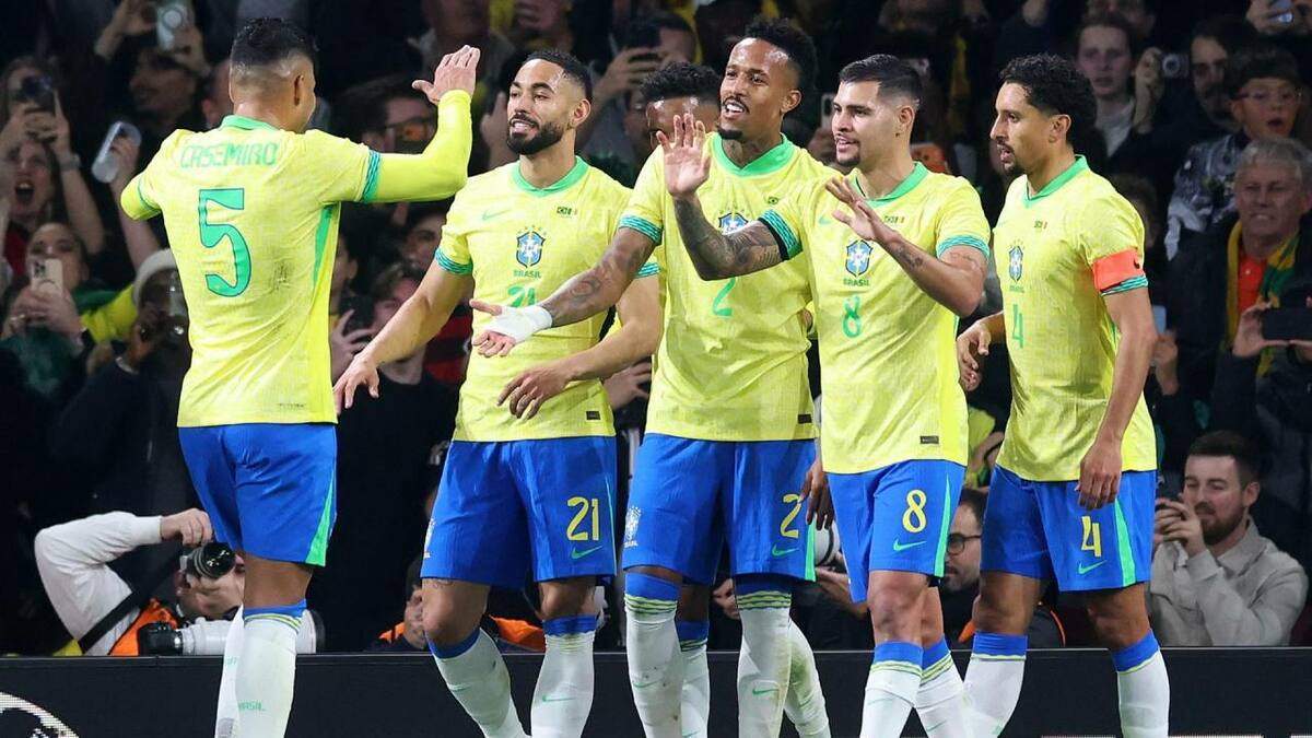 jugadores brasil felicitan casemiro golazo jugadores brasil felicitan casemiro golazo