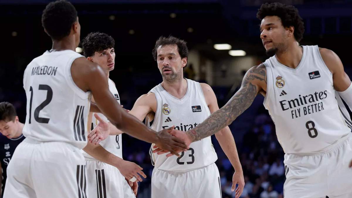 Theo Maledon, Gabriele Procida, Sergio Llull y Chuma Okeke, celebran el triunfo de esta tarde en la Liga. Theo Maledon, Gabriele Procida, Sergio Llull y Chuma Okeke, celebran el triunfo de esta tarde en la Liga.