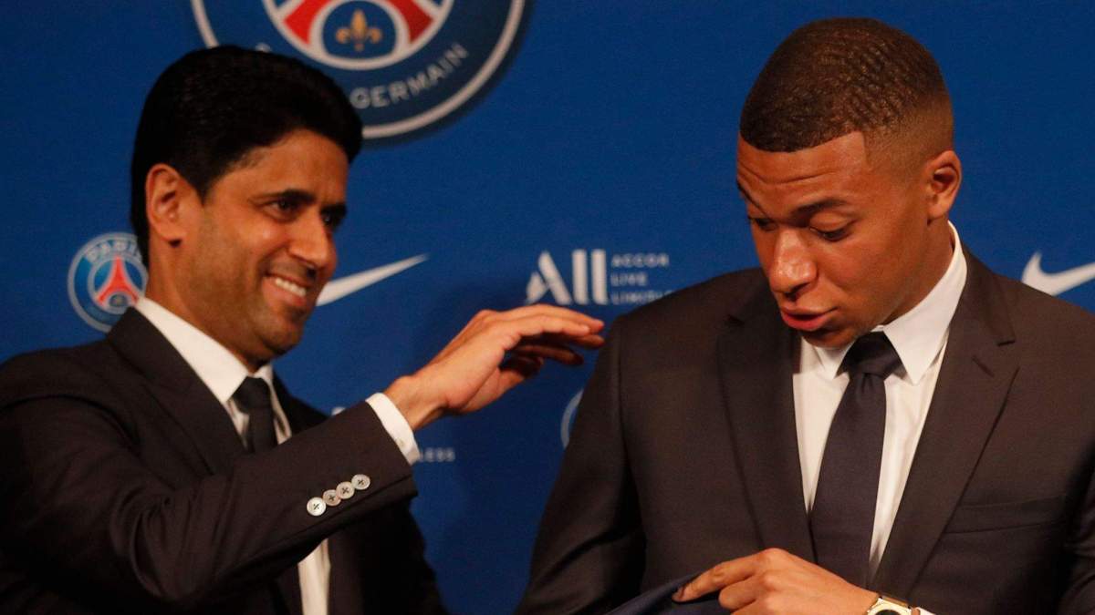 Nasser Al Khelaifi y Kylian Mbappé