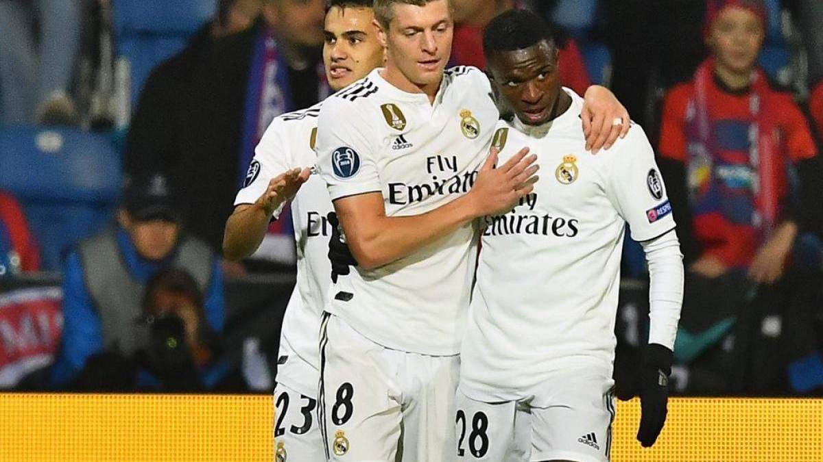 Toni Kroos y Vinicius Jr Toni Kroos y Vinicius Jr