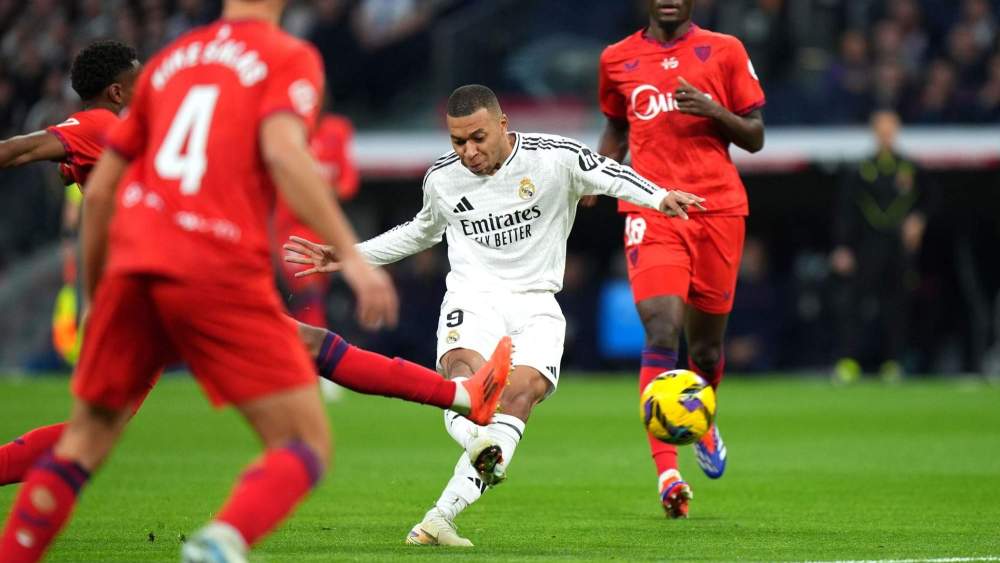 Kylian Mbappé marcó un golazo al Sevilla el año pasado en el Bernabéu. Kylian Mbappé marcó un golazo al Sevilla el año pasado en el Bernabéu.