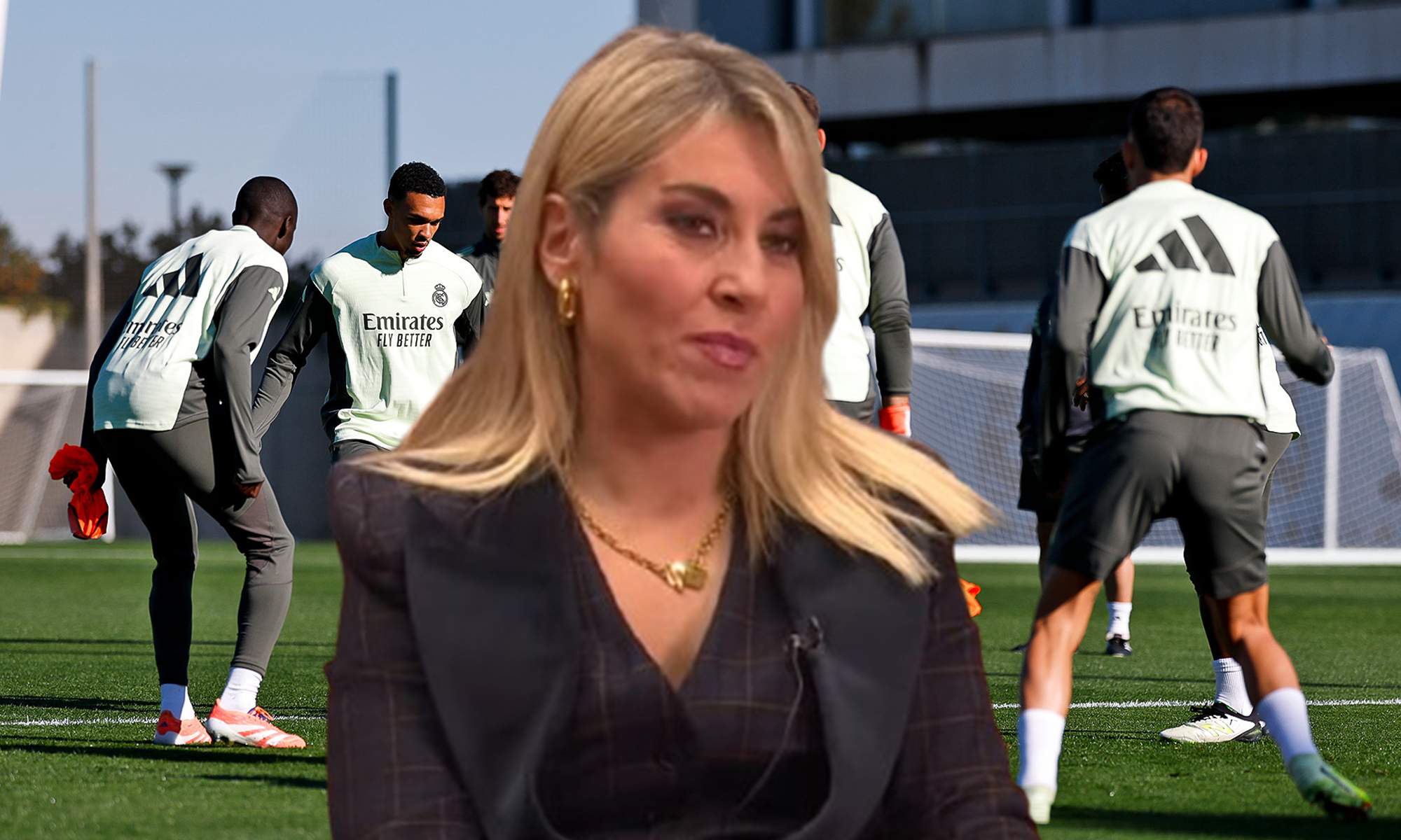 Susana Guasch y jugadores del Real Madrid en un entrenamiento. 