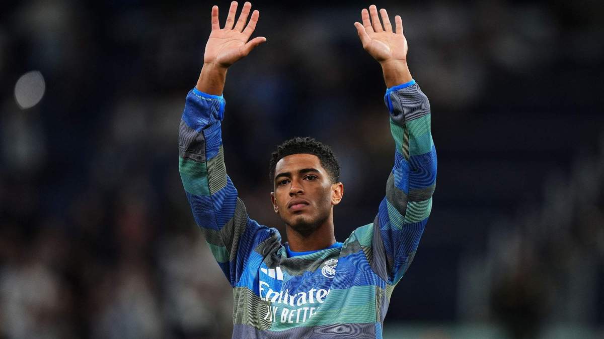 Jude Bellingham durante un calentamiento con el Real Madrid.