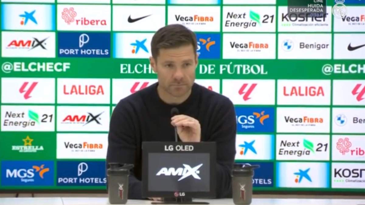 Xabi Alonso en rueda de prensa después del Elche - Real Madrid. Xabi Alonso en rueda de prensa después del Elche - Real Madrid.