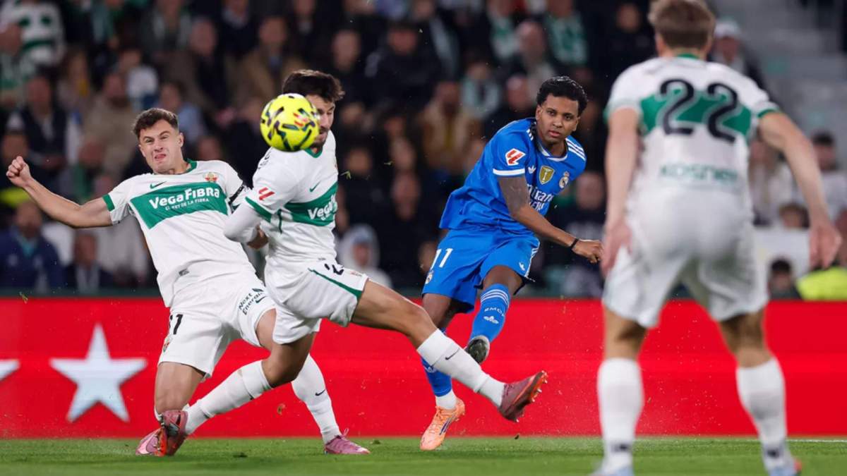 Rodrygo disparando a puerta en el partido contra el Elche Rodrygo disparando a puerta en el partido contra el Elche