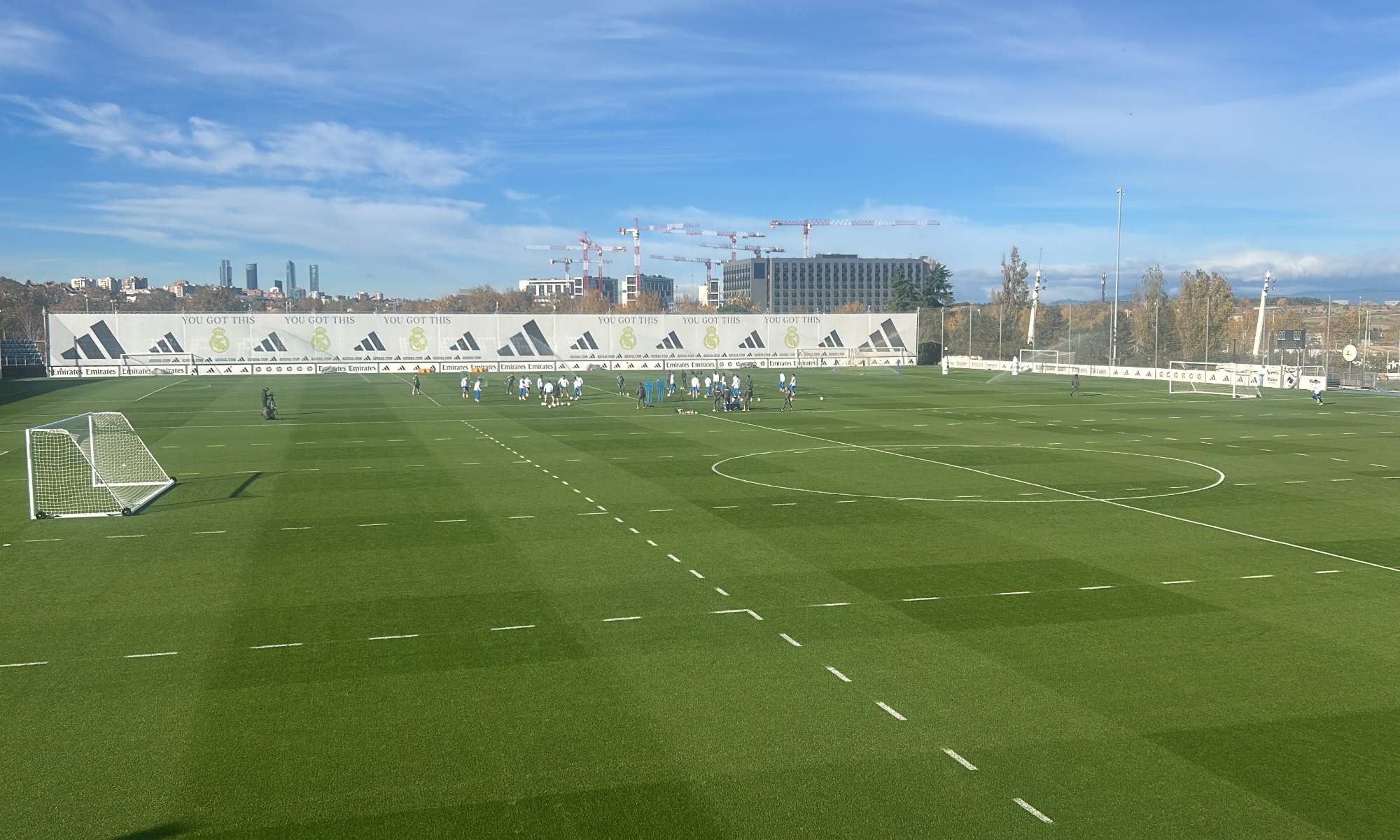 Courtois y Dean Huijsen, ausentes en el entrenamiento previo al partido frente al Olympiacos