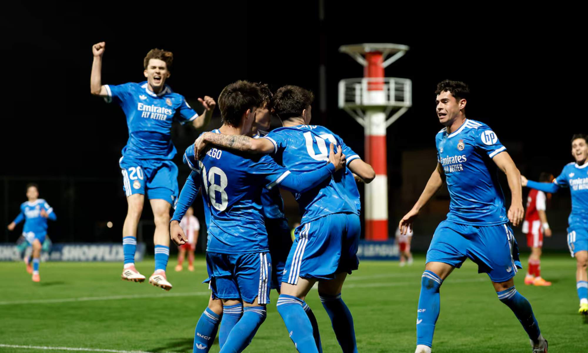 Los jugadores del Juvenil A del Real Madrid, celebrando uno de los goles en el partido de esta tarde de la Youth League frente al Olympiacos.