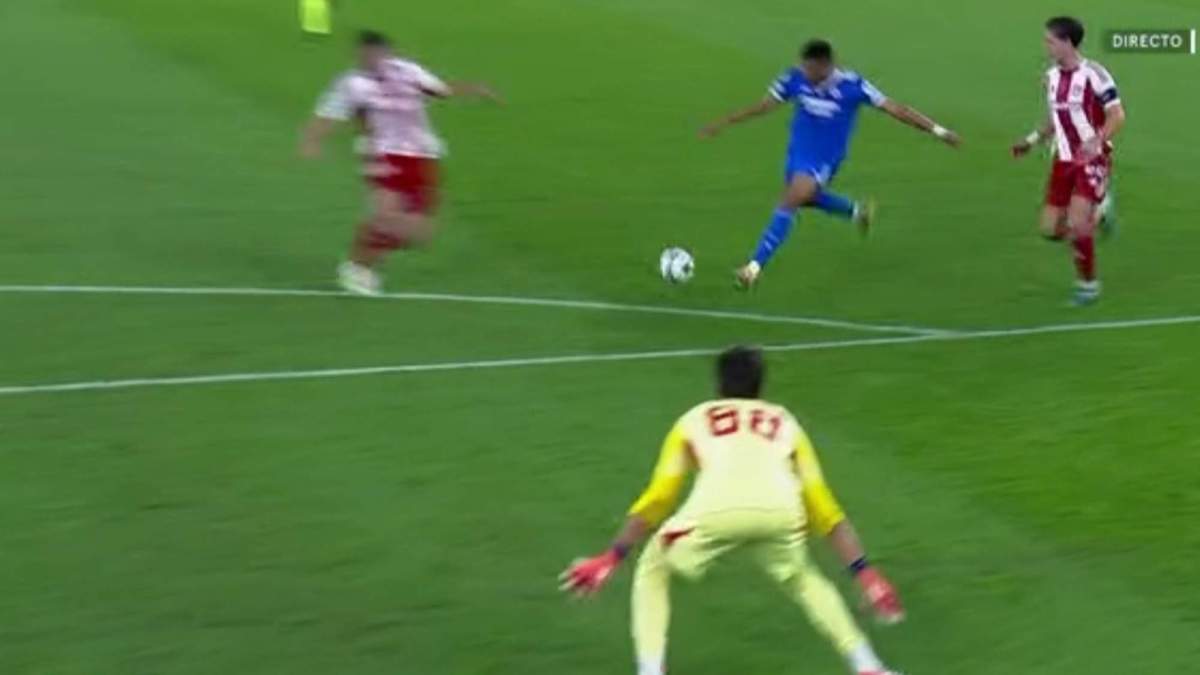 El gol del empate de Mbappé ante Olympiacos El gol del empate de Mbappé ante Olympiacos