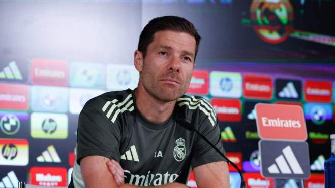 Xabi Alonso en una rueda de prensa con el Real Madrid.