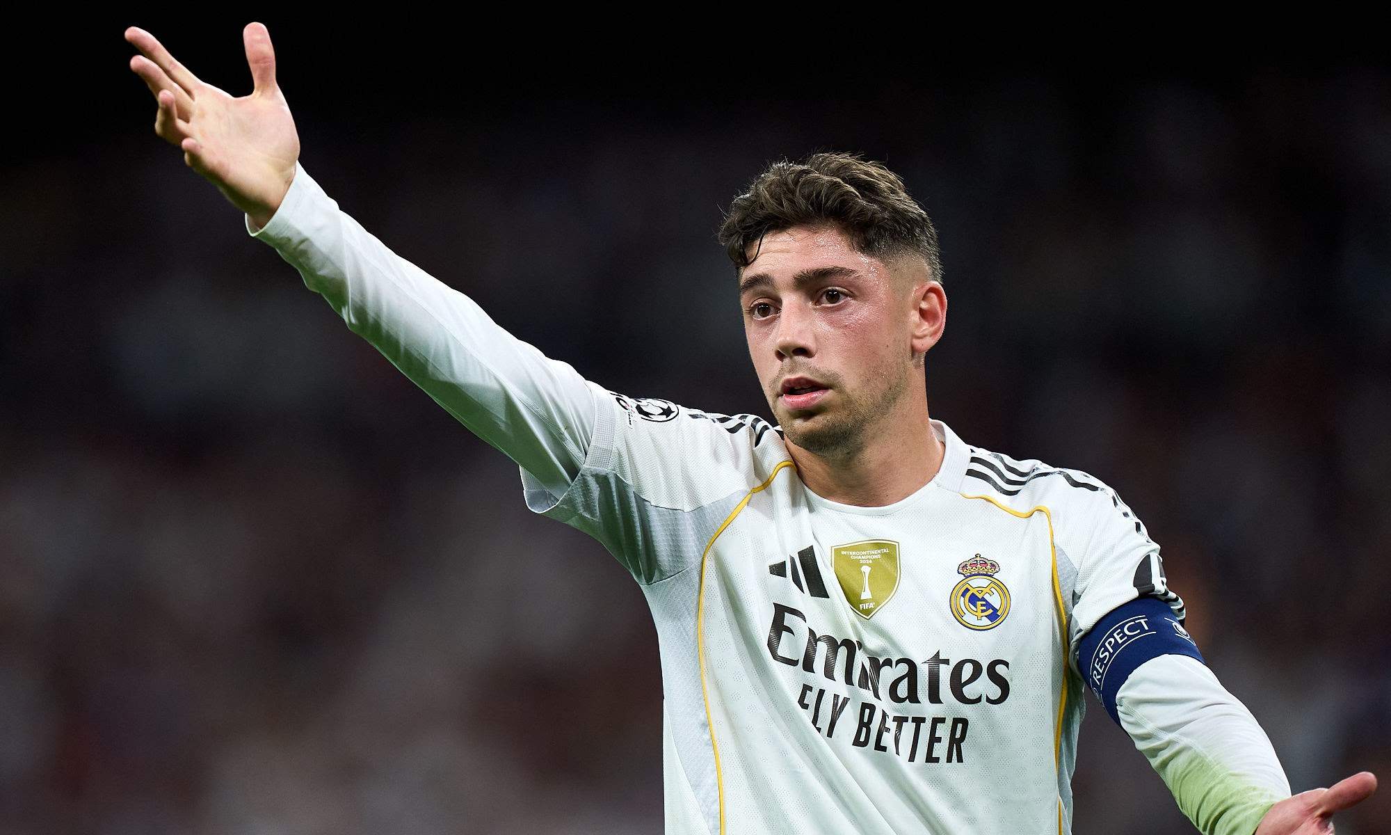 Fede Valverde jugando un partido con el Real Madrid. 
