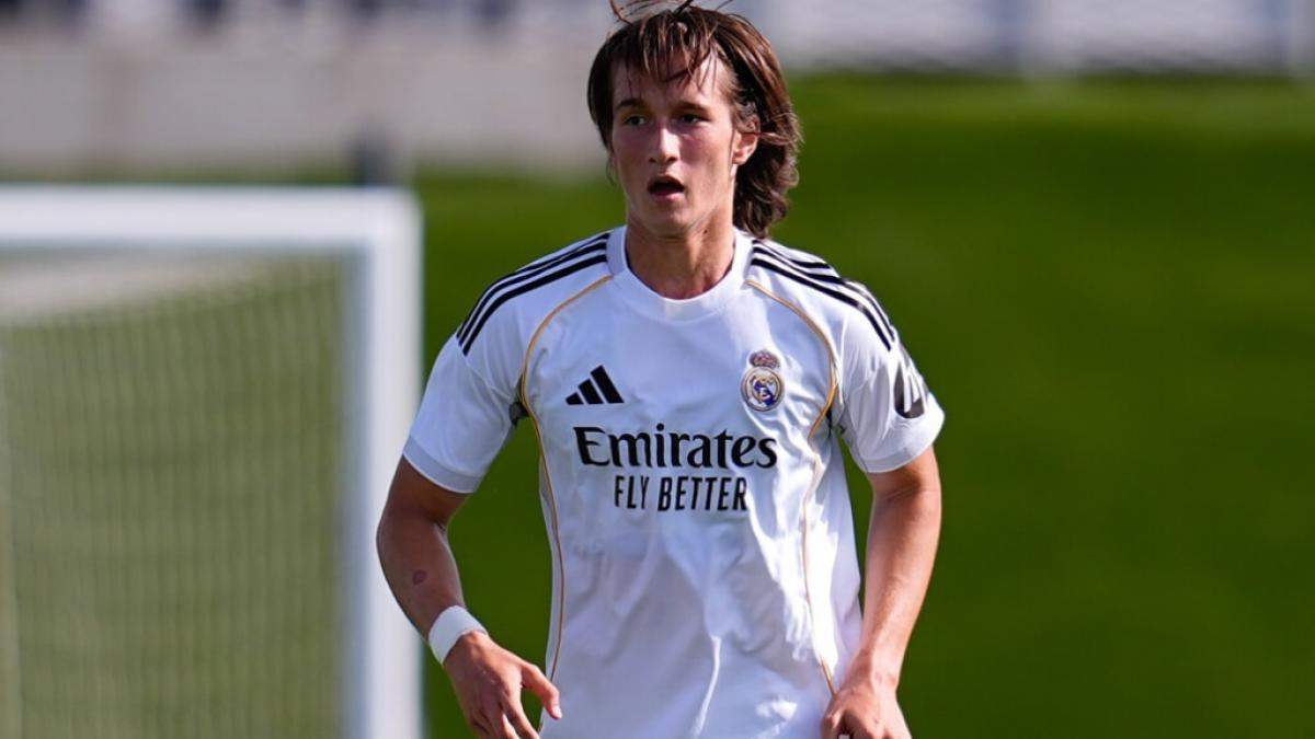 Joan Martínez jugando un partido con el Real Madrid. 