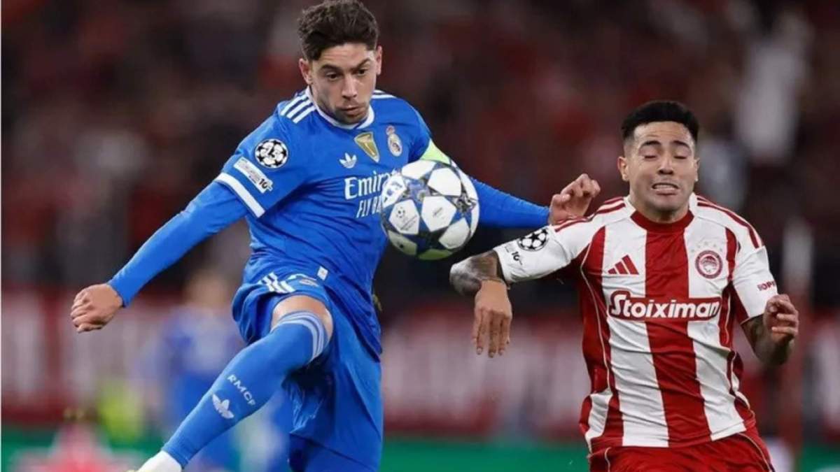 Fede Valverde en un lance del juego ante Olympiacos