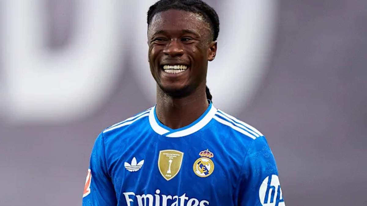 Eduardo Camavinga jugando un partido con el Real Madrid.