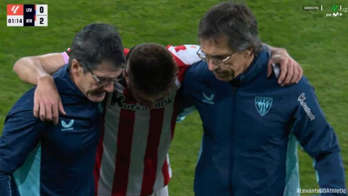 Robert Navarro se lesionó este sábado contra el Levante y será una importante baja para el Athletic Club en su enfrentamiento con el Real Madrid.