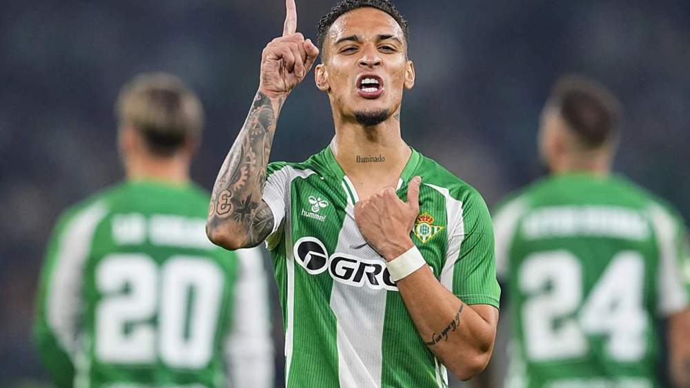 Antony, celebrando un gol con el Betis durante un partido de esta temporada.