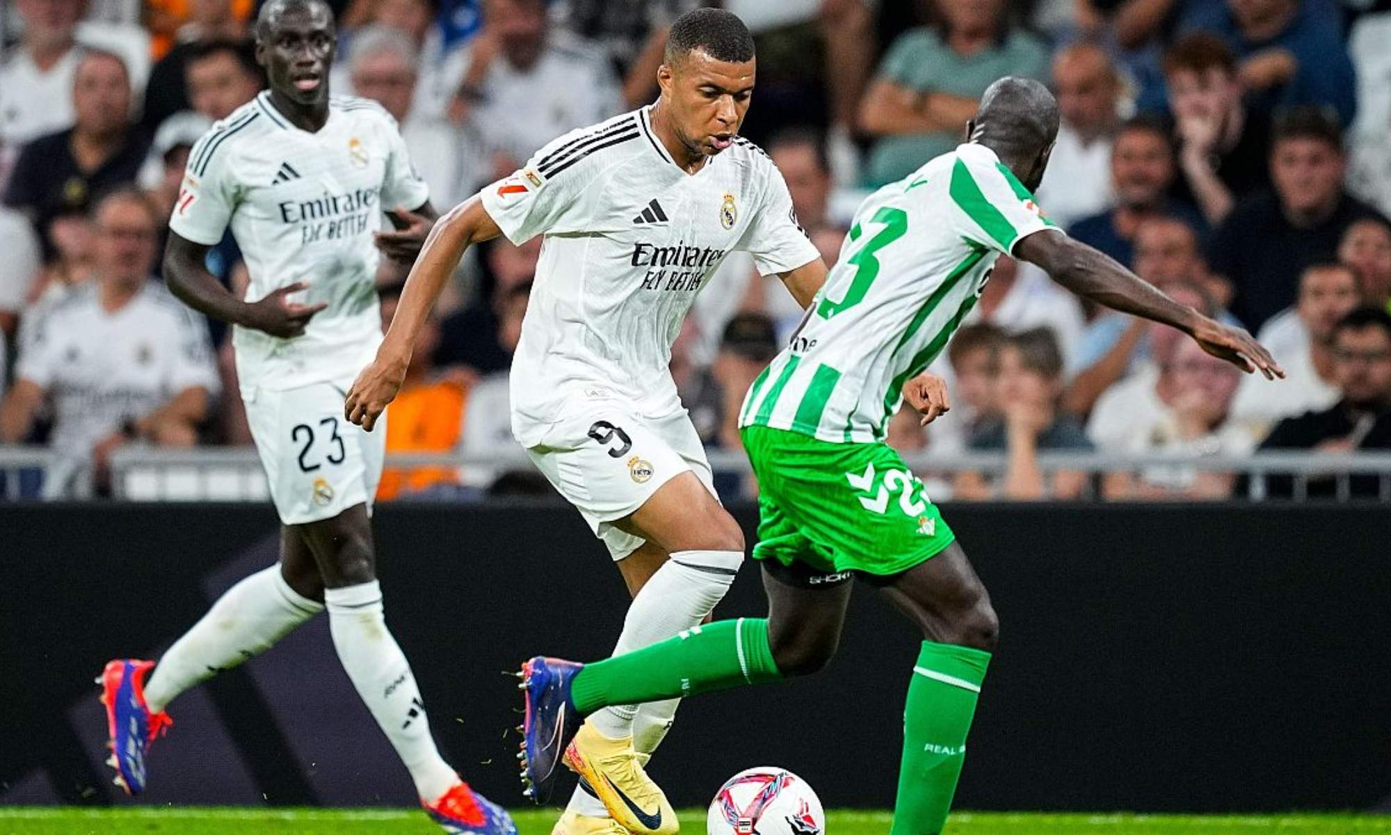 Mbappé contra el betis