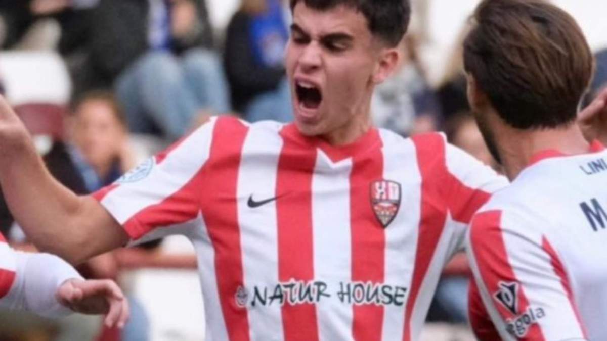 Manex Rezola celebrando un gol Manex Rezola celebrando un gol