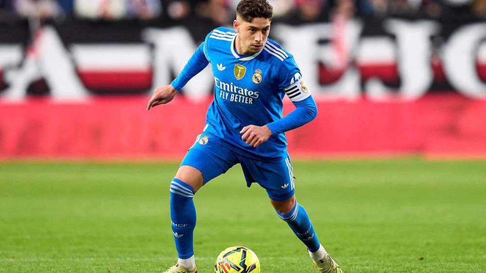 Fede Valverde, durante un partido con el Real Madrid en este curso.