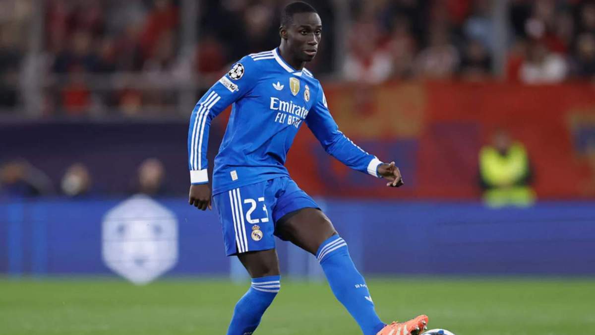 Mendy en el partido frente al Olympiacos Mendy en el partido frente al Olympiacos