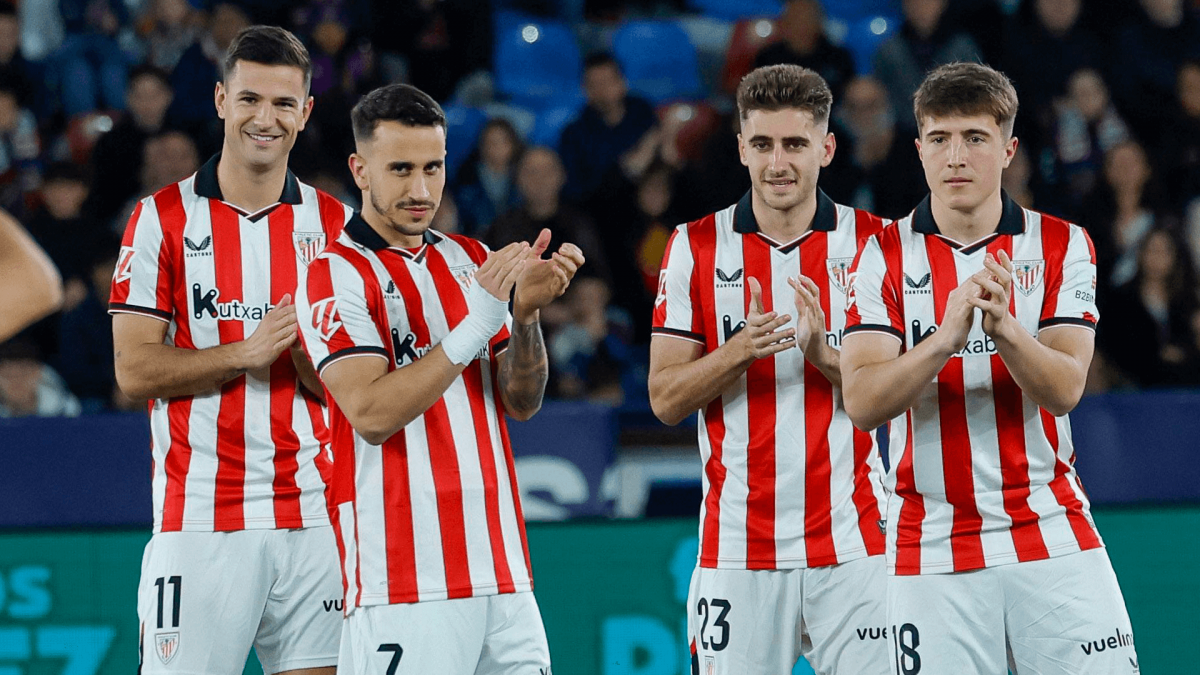 los jugadores del athletic ante el levante foto athletic club