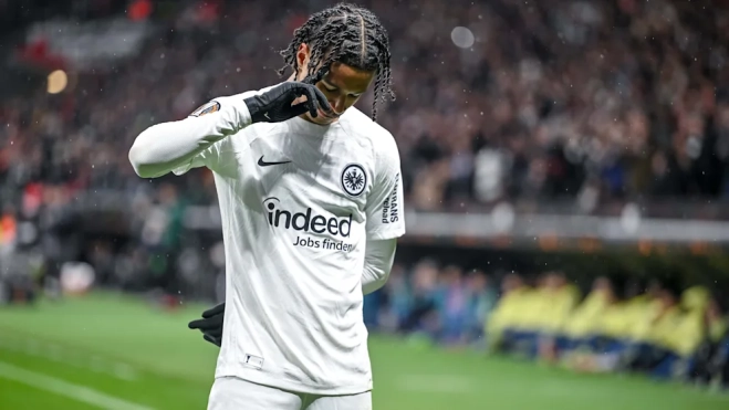 Bahoya celebrando un gol con el Eintracht de Frankfurt Bahoya celebrando un gol con el Eintracht de Frankfurt