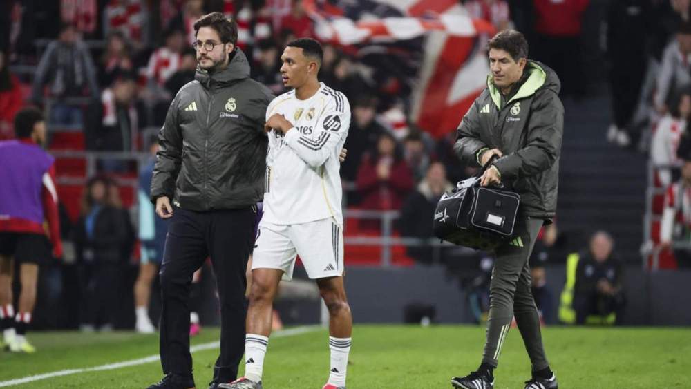 La lesión de Trent Alexander-Arnold no cambia nada en el Real Madrid, que no fichará ningún lateral derecho en enero.