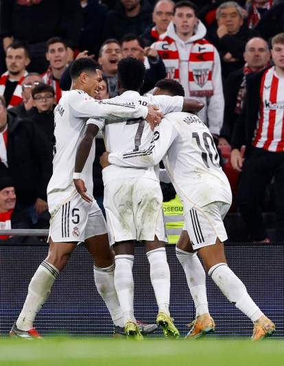 Jude Bellingham, Vinícius Júnior y Kylian Mbappé en un partido del Real Madrid.
