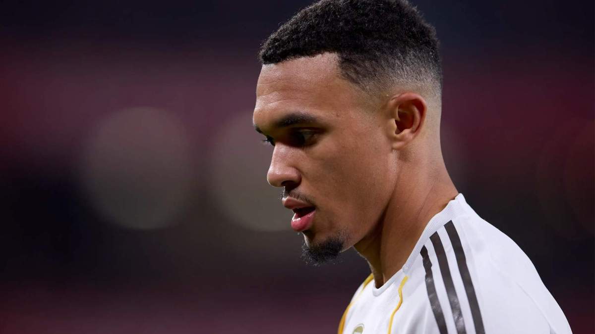 Trent Alexander-Arnold durante un partido del Real Madrid.