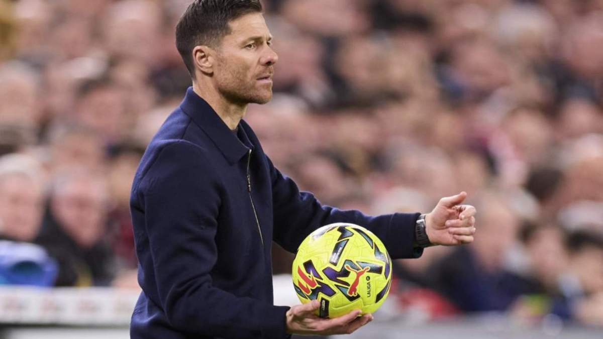 Xabi Alonso en el partido ante el Athletic Club de Bilbao