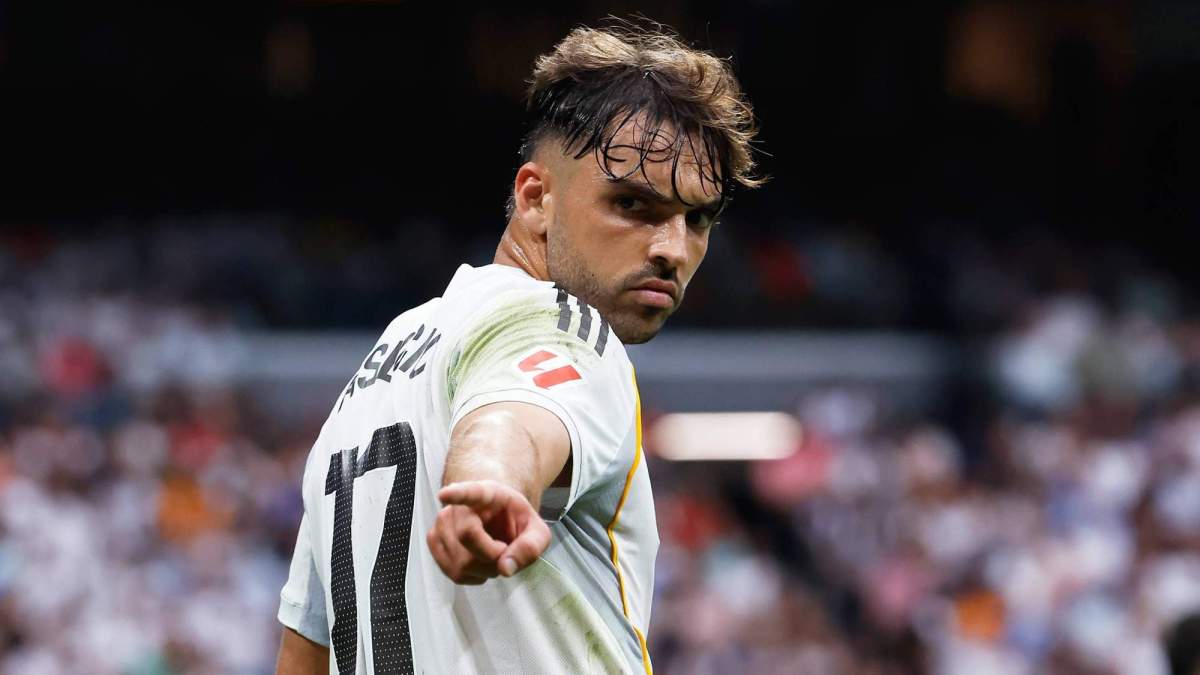 Raúl Asencio durante un partido de esta temporada