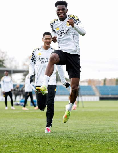 aurélien tchouaméni jude bellingham entrenamiento realmadrid aurélien tchouaméni jude bellingham entrenamiento realmadrid