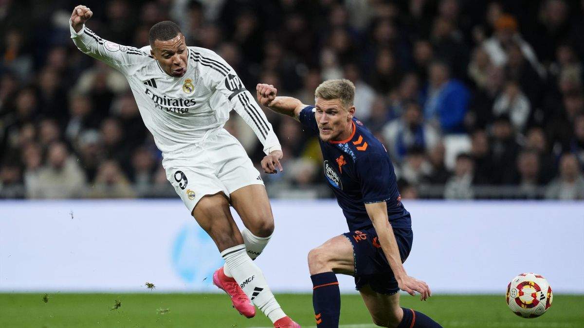Kylian Mbappé jugando contra el Celta de Vigo en la temporada pasada. Kylian Mbappé jugando contra el Celta de Vigo en la temporada pasada.