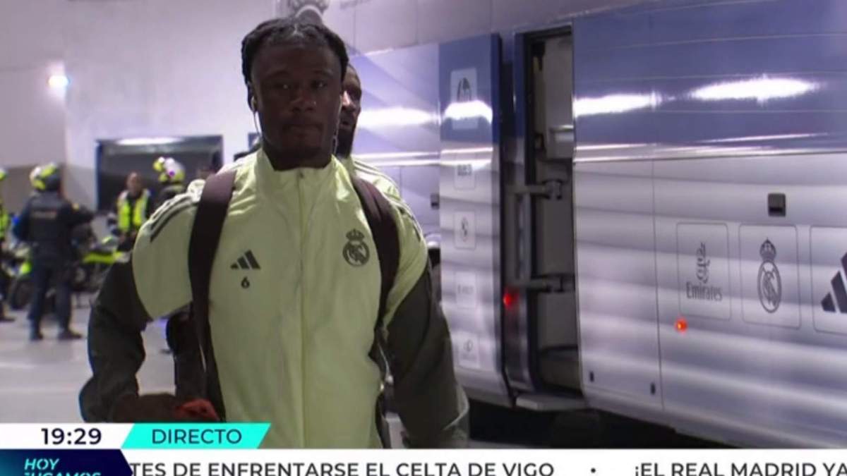 Llegada del autobús del Real Madrid al Bernabéu antes del Celta: "Se nos había olvidado"