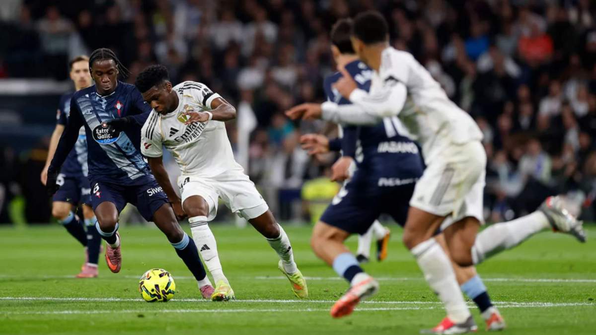 Tchouaméni durante el Real Madrid Celta de Vigo Tchouaméni durante el Real Madrid Celta de Vigo