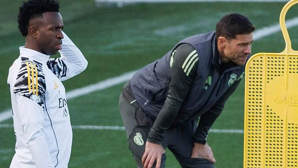 Vinicius Junior y Xabi Alonso, durante un entrenamiento reciente del Real Madrid en Valdebebas. Vinicius Junior y Xabi Alonso, durante un entrenamiento reciente del Real Madrid en Valdebebas.