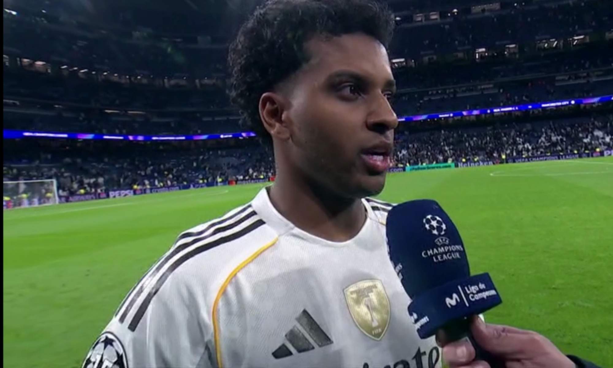 Rodrygo desvela la razón de su abrazo a Xabi Alonso: "Se dicen cosas..."