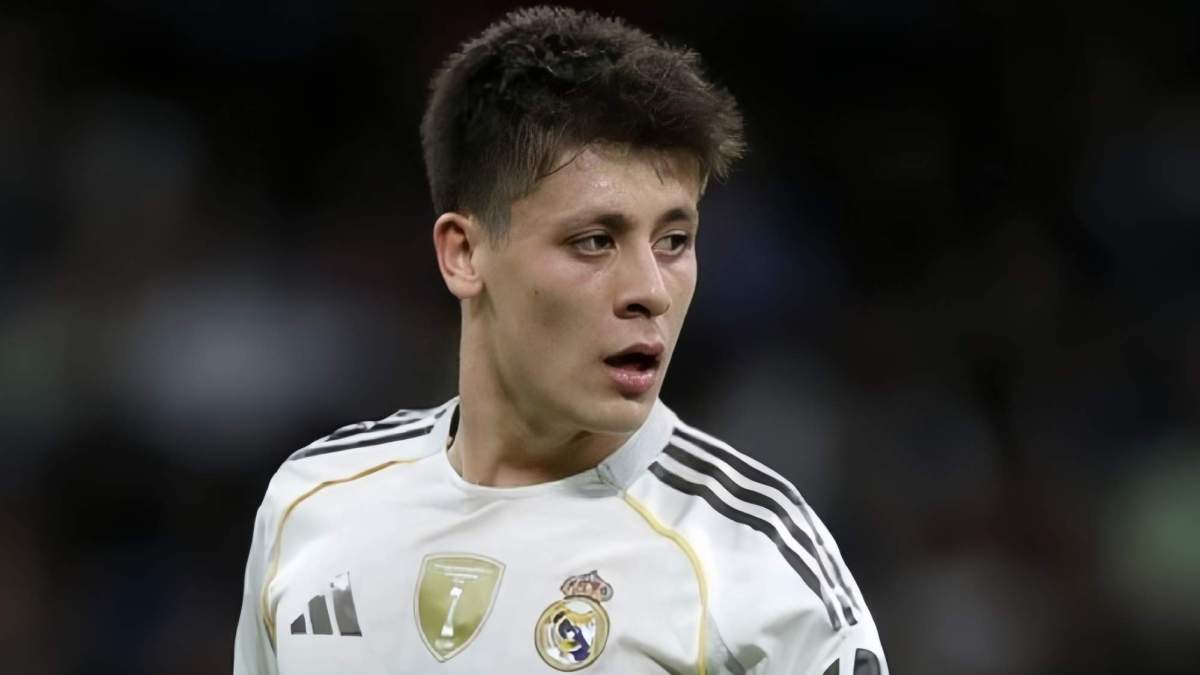 Arda Güler con el Real Madrid