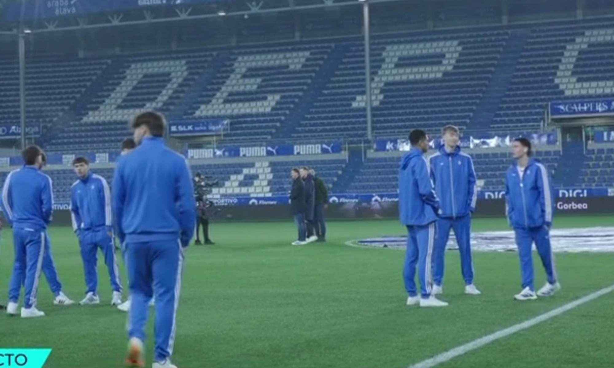 Bellingham salió a ver el césped del campo del Alavés y se lo dijo a Mastantuono: "Es igual…"