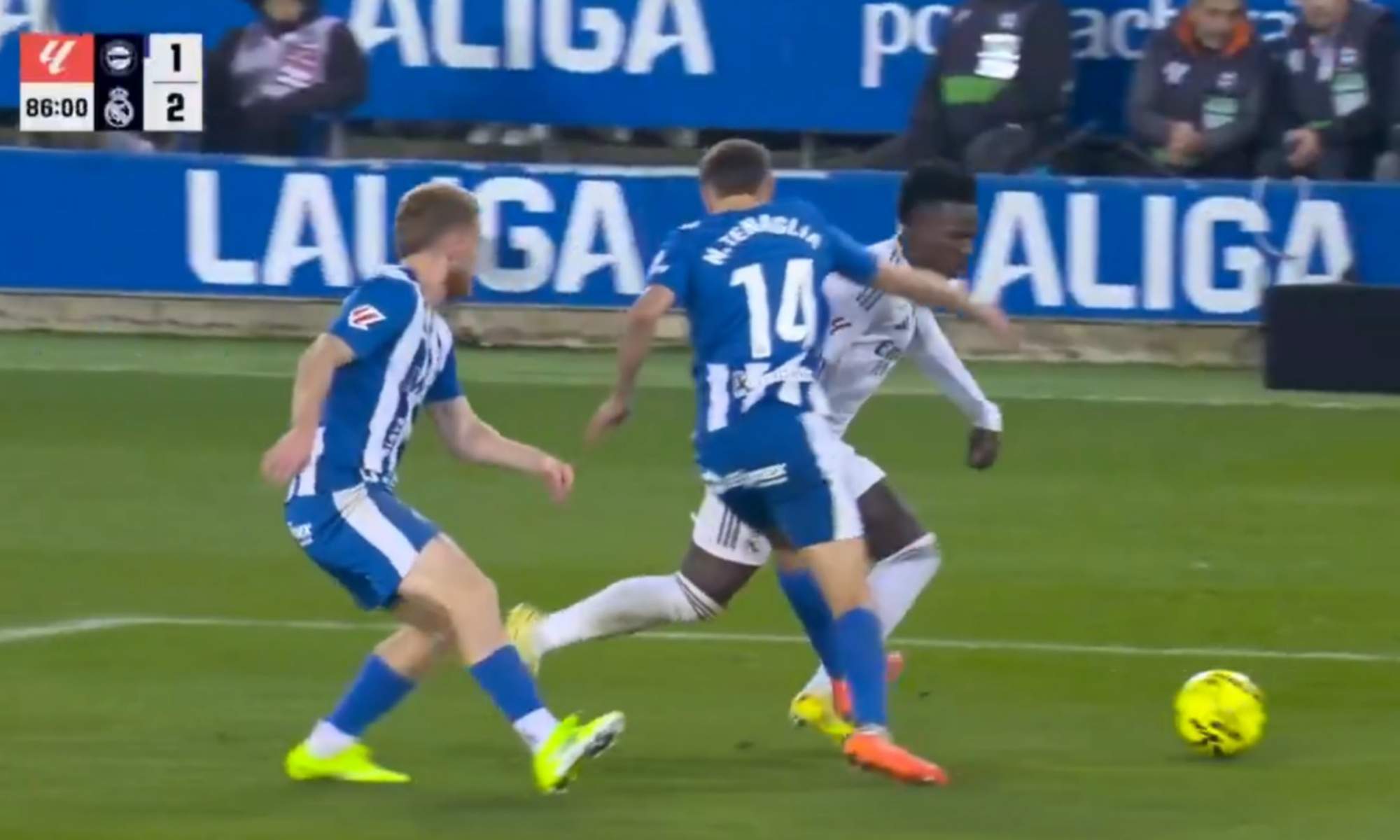 García Verdura y el VAR casi echan a Xabi Alonso del Real Madrid