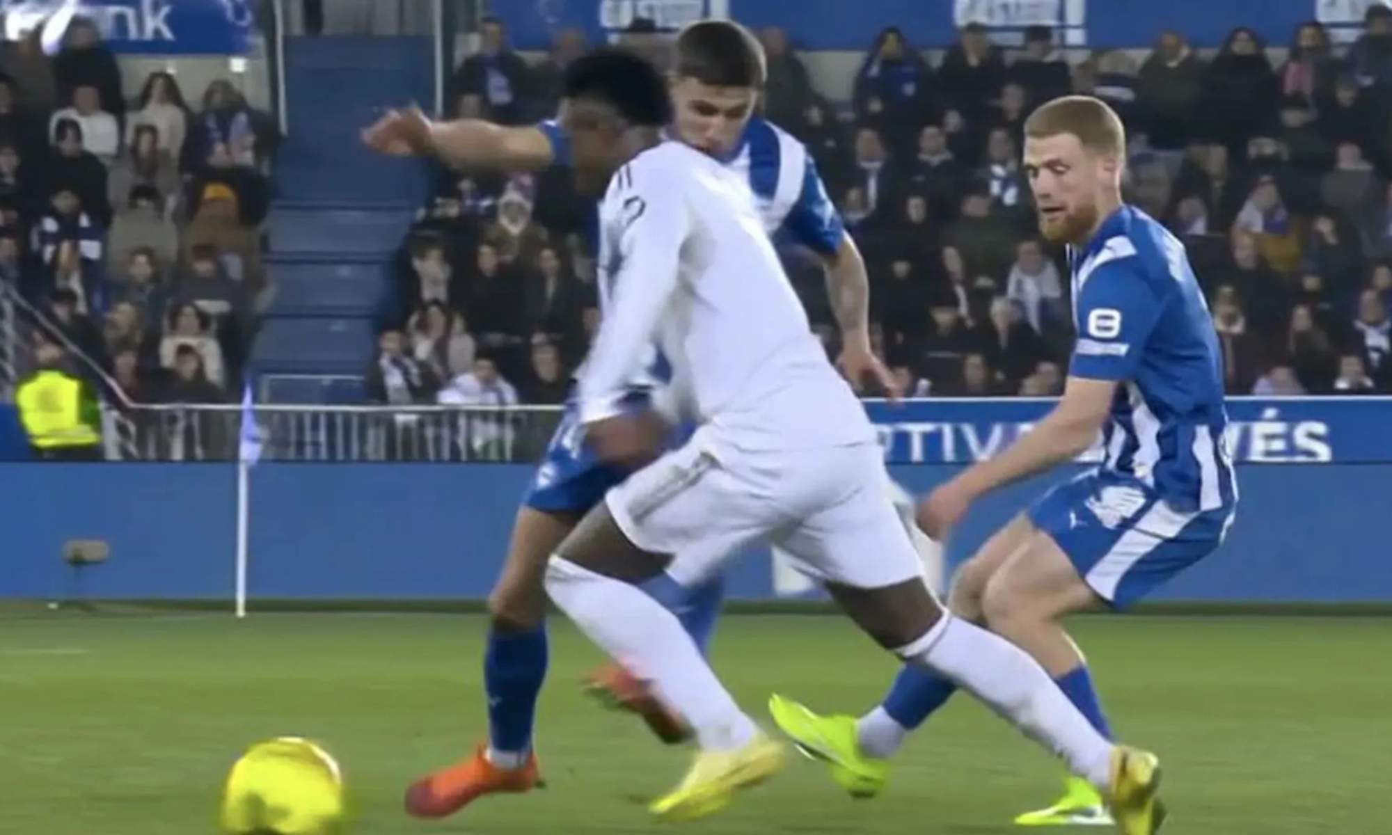 Morientes, que colabora con el CTA, reconoce el claro penalti a Vinicius